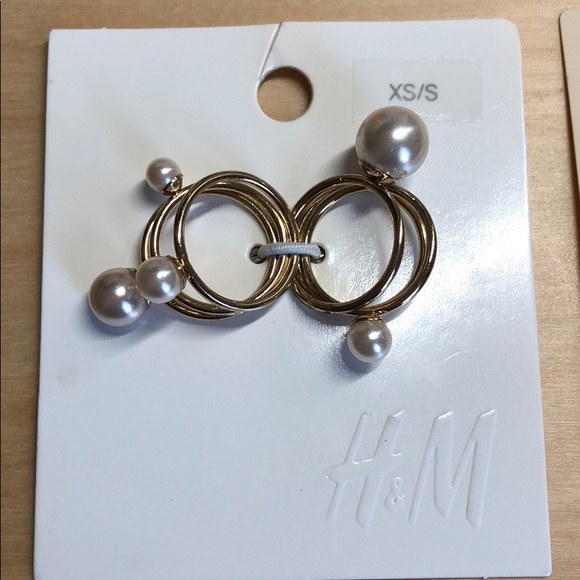 Bundle of 5 pearl, bow, crystal ring and bracelets - Picture 2 of 5